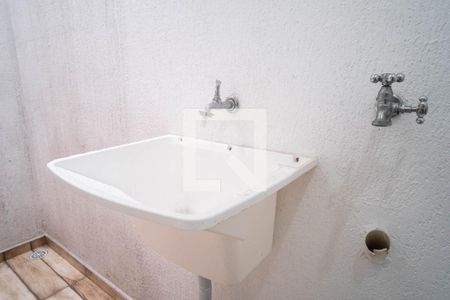 Casa de condomínio à venda com 84m², 2 quartos e 1 vagaÁrea de Serviço