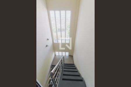 Casa à venda com 300m², 14 quartos e 2 vagas Casa à venda com 300m², 14 quartos e 2 vagasArea Comum