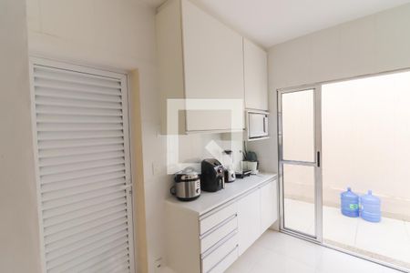 Casa à venda com 300m², 14 quartos e 2 vagas Casa à venda com 300m², 14 quartos e 2 vagasCoziha Geral