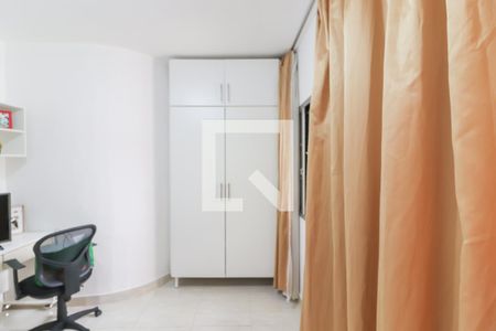 Casa à venda com 300m², 14 quartos e 2 vagas Casa à venda com 300m², 14 quartos e 2 vagasQuarto 3