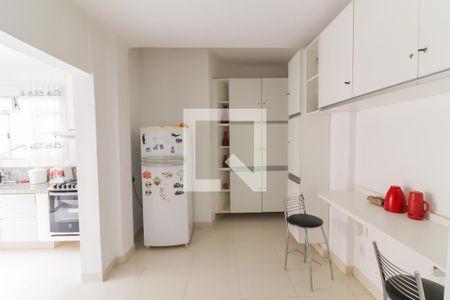 Casa à venda com 300m², 14 quartos e 2 vagas Casa à venda com 300m², 14 quartos e 2 vagasCoziha Geral