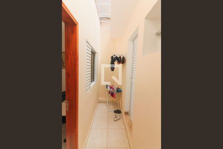 Casa à venda com 300m², 14 quartos e 2 vagas Casa à venda com 300m², 14 quartos e 2 vagasCorredor