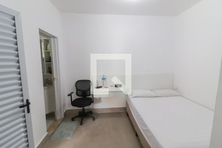 Casa à venda com 300m², 14 quartos e 2 vagas Casa à venda com 300m², 14 quartos e 2 vagasSuíte