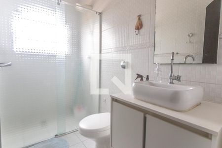 Casa à venda com 237m², 4 quartos e 4 vagas Casa à venda com 237m², 4 quartos e 4 vagasBanheiro suíte 2