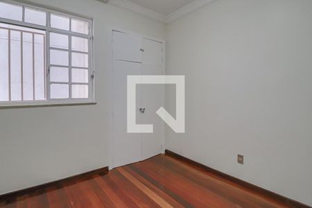 Apartamento à venda com 170m², 4 quartos e 3 vagasQuarto 2