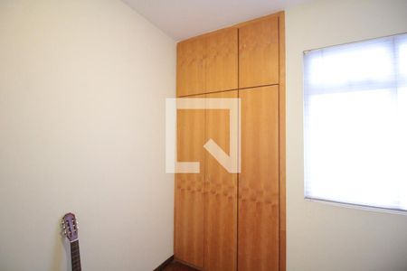 Apartamento à venda com 100m², 3 quartos e 4 vagasQuarto 2