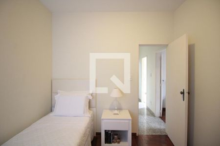 Apartamento à venda com 100m², 3 quartos e 4 vagasQuarto 2