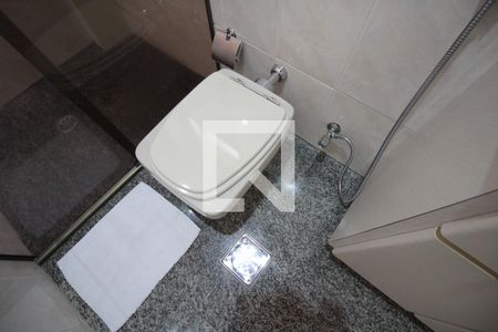 Apartamento à venda com 100m², 3 quartos e 4 vagasBanheiro Social