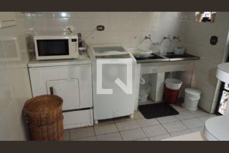 Casa à venda com 321m², 4 quartos e 3 vagas