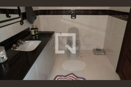 Casa à venda com 321m², 4 quartos e 3 vagas