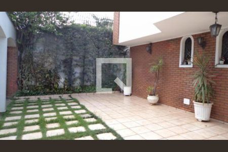 Casa à venda com 321m², 4 quartos e 3 vagas