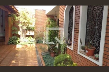 Casa à venda com 321m², 4 quartos e 3 vagas