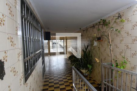 Casa à venda com 200m², 3 quartos e 4 vagas Casa à venda com 200m², 3 quartos e 4 vagasQuintal