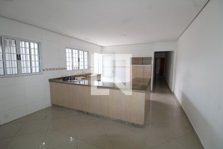 Casa à venda com 175m², 2 quartos e 2 vagasCozinha