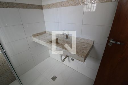 Casa à venda com 175m², 2 quartos e 2 vagasBanheiro Suite 2