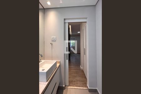 Apartamento à venda com 105m², 2 quartos e 1 vagaBanheiro da Suíte 2