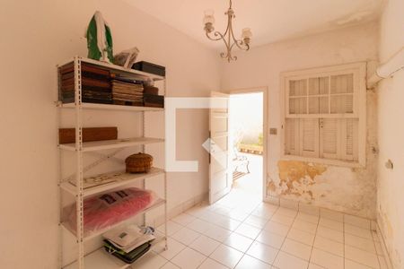 Casa à venda com 190m², 3 quartos e 2 vagas Casa à venda com 190m², 3 quartos e 2 vagasQuarto de serviço