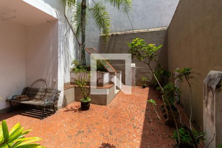 Casa à venda com 190m², 3 quartos e 2 vagas Casa à venda com 190m², 3 quartos e 2 vagasQuintal