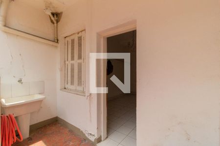 Casa à venda com 190m², 3 quartos e 2 vagas Casa à venda com 190m², 3 quartos e 2 vagasÁrea de serviço