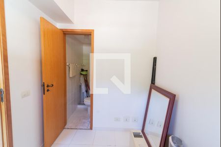 Apartamento à venda com 119m², 4 quartos e 2 vagas Apartamento à venda com 119m², 4 quartos e 2 vagasQuarto de Serviço