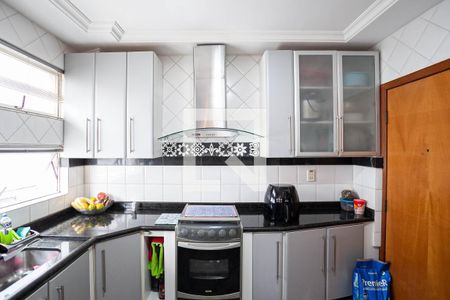 Apartamento à venda com 238m², 4 quartos e 2 vagasCozinha