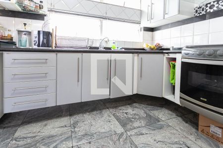 Apartamento à venda com 238m², 4 quartos e 2 vagasCozinha