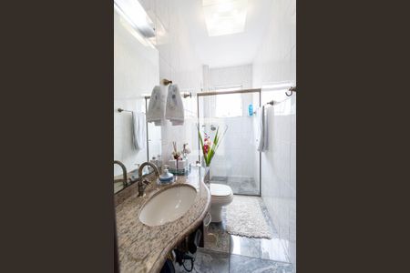 Apartamento à venda com 238m², 4 quartos e 2 vagasBanheiro da suíte 2