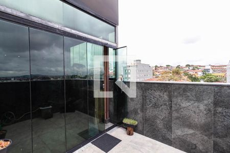 Apartamento à venda com 238m², 4 quartos e 2 vagasCobertura