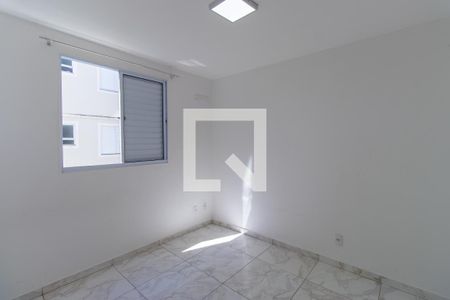 Quarto 2 de apartamento para alugar com 2 quartos, 39m² em Jardim Caiapiá, Cotia