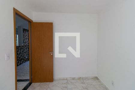 Quarto 1 de apartamento para alugar com 2 quartos, 39m² em Jardim Caiapiá, Cotia