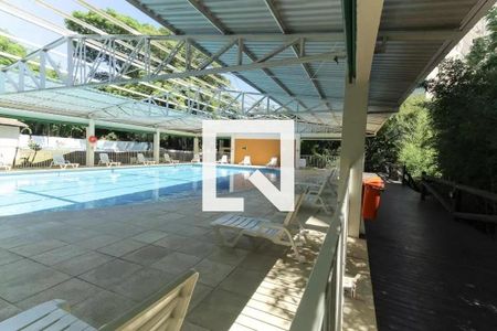 Apartamento à venda com 65m², 3 quartos e 1 vaga Apartamento à venda com 65m², 3 quartos e 1 vagaÁrea comum - Piscina