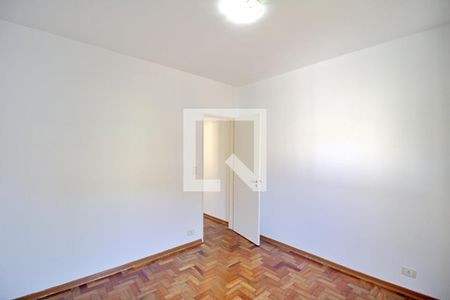 Quarto 1 de casa para alugar com 2 quartos, 120m² em Jardim Santa Rosa, Taboão da Serra