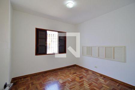 Quarto 1 de casa para alugar com 2 quartos, 120m² em Jardim Santa Rosa, Taboão da Serra