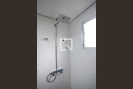 Apartamento para alugar com 120m², 2 quartos e 2 vagas Apartamento para alugar com 120m², 2 quartos e 2 vagasChuveiro do banheiro da suíte 1