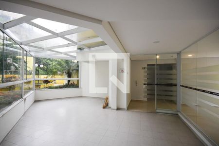 Apartamento para alugar com 120m², 2 quartos e 2 vagas Apartamento para alugar com 120m², 2 quartos e 2 vagasAcademia