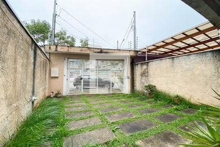 Casa à venda com 117m², 2 quartos e 2 vagas Casa à venda com 117m², 2 quartos e 2 vagasGaragem