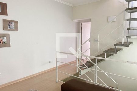 Casa à venda com 117m², 2 quartos e 2 vagas Casa à venda com 117m², 2 quartos e 2 vagasHall dos quartos