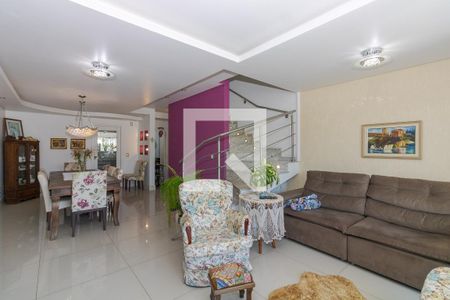 Casa para alugar com 395m², 4 quartos e 5 vagas Casa para alugar com 395m², 4 quartos e 5 vagasSala