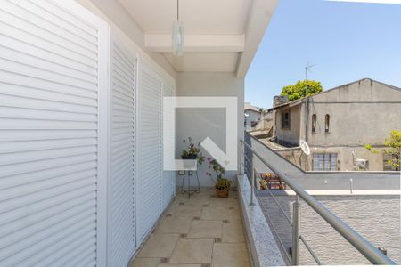 Casa para alugar com 395m², 4 quartos e 5 vagas Casa para alugar com 395m², 4 quartos e 5 vagasSala - Sacada