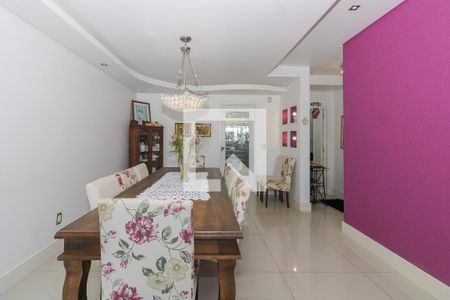 Casa para alugar com 395m², 4 quartos e 5 vagas Casa para alugar com 395m², 4 quartos e 5 vagasSala