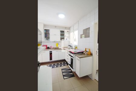 Apartamento à venda com 106m², 3 quartos e 2 vagas Apartamento à venda com 106m², 3 quartos e 2 vagasCozinha