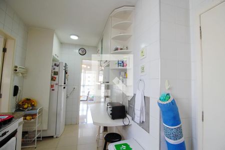 Apartamento à venda com 106m², 3 quartos e 2 vagas Apartamento à venda com 106m², 3 quartos e 2 vagasCozinha