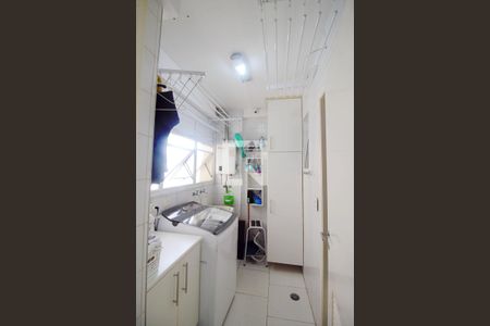 Apartamento à venda com 106m², 3 quartos e 2 vagas Apartamento à venda com 106m², 3 quartos e 2 vagasÁrea de Serviço