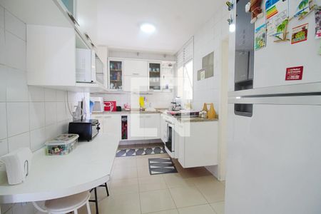 Apartamento à venda com 106m², 3 quartos e 2 vagas Apartamento à venda com 106m², 3 quartos e 2 vagasCozinha