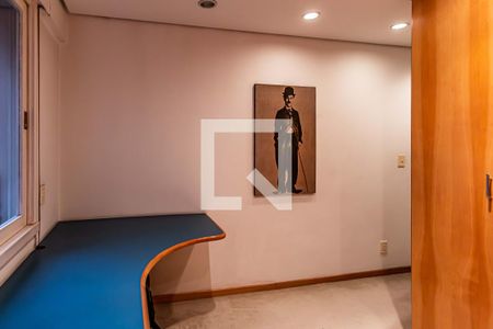 Apartamento à venda com 142m², 2 quartos e 3 vagasCloset