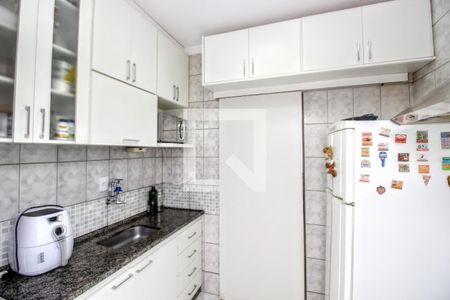 Apartamento para alugar com 75m², 2 quartos e 2 vagasDetalhe da cozinha