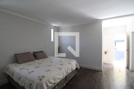 Casa à venda com 340m², 4 quartos e 4 vagasQuarto Suíte