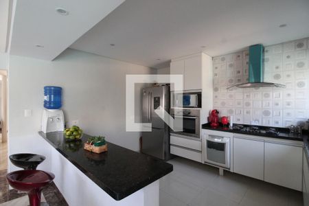 Casa à venda com 340m², 4 quartos e 4 vagasCozinha