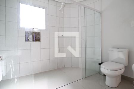 Casa à venda com 340m², 4 quartos e 4 vagasBanheiro da Suíte