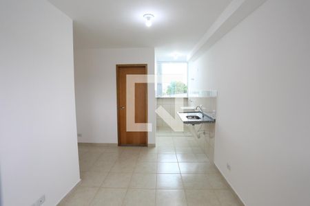 Sala/Cozinha de apartamento para alugar com 1 quarto, 40m² em Jardim Hercilia, São Paulo
